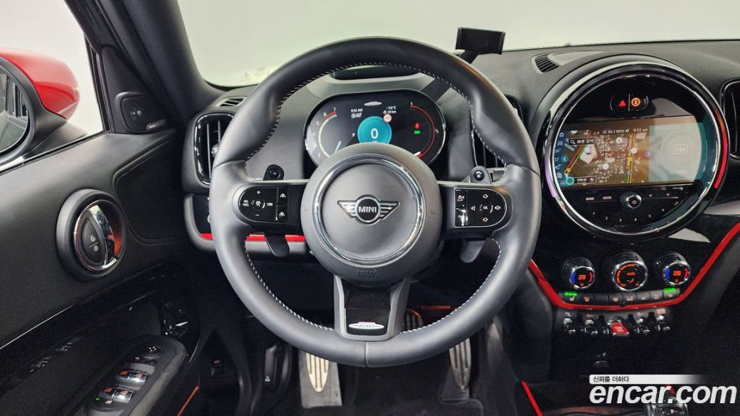 Mini Countryman JCW Launch Pack, 2023