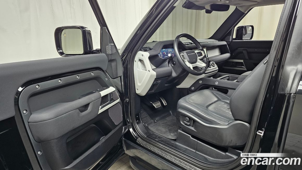 Land Rover Defender 90 D250 SE, 2022
