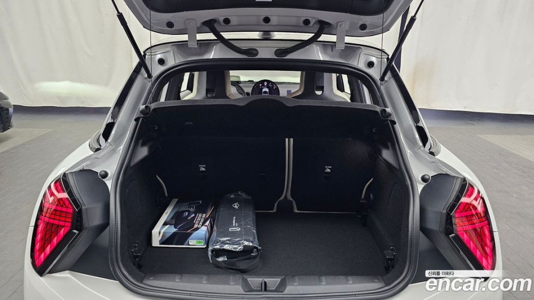 Mini Cooper 5 Door Favoured, 2025