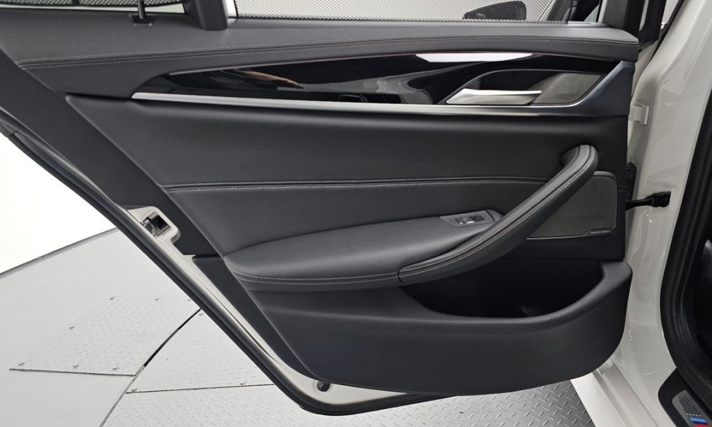 BMW 5-Series 530i xDrive M Sport Package, 2022