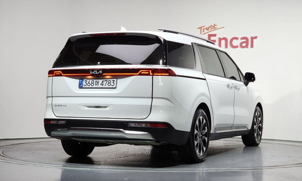 Kia Carnival 9-Seater Signature, 2023