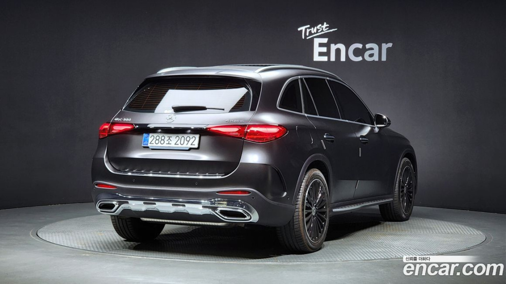 Mercedes-Benz GLC-Class GLC300 4MATIC AMG Line, 2025