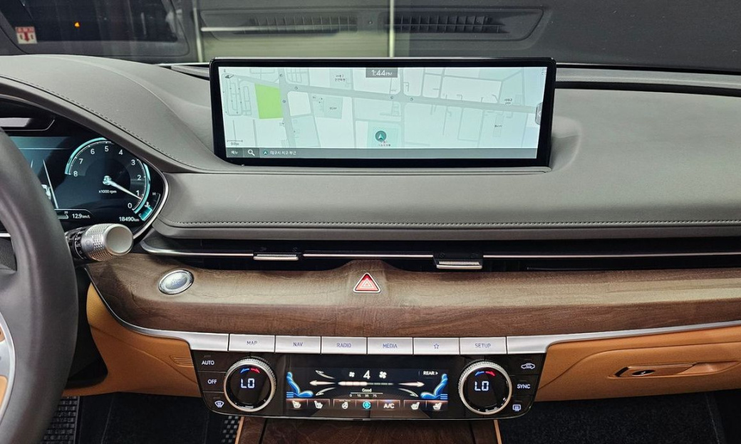 Genesis G80 Gasoline 2.5 Turbo AWD, 2024