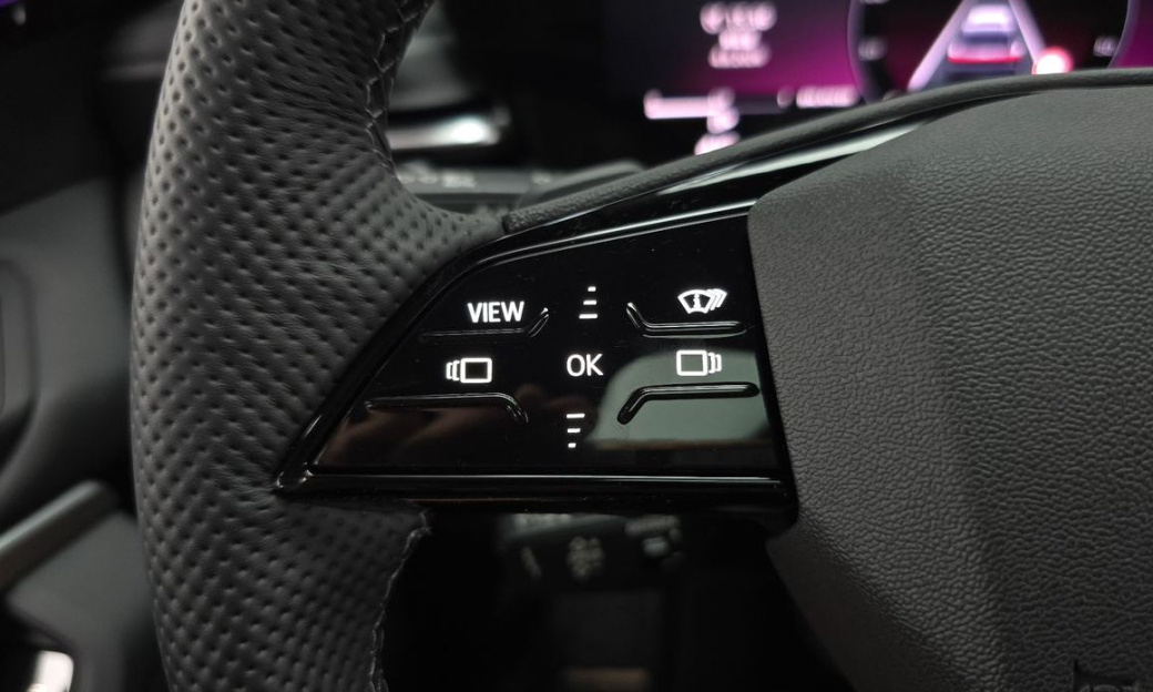 Audi Q5 40 TDI Quattro S Line Black Edition, 2025