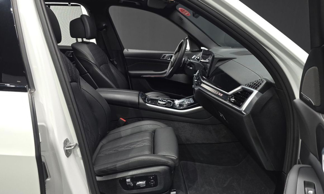 BMW X5 xDrive 40i M Sport, 2025