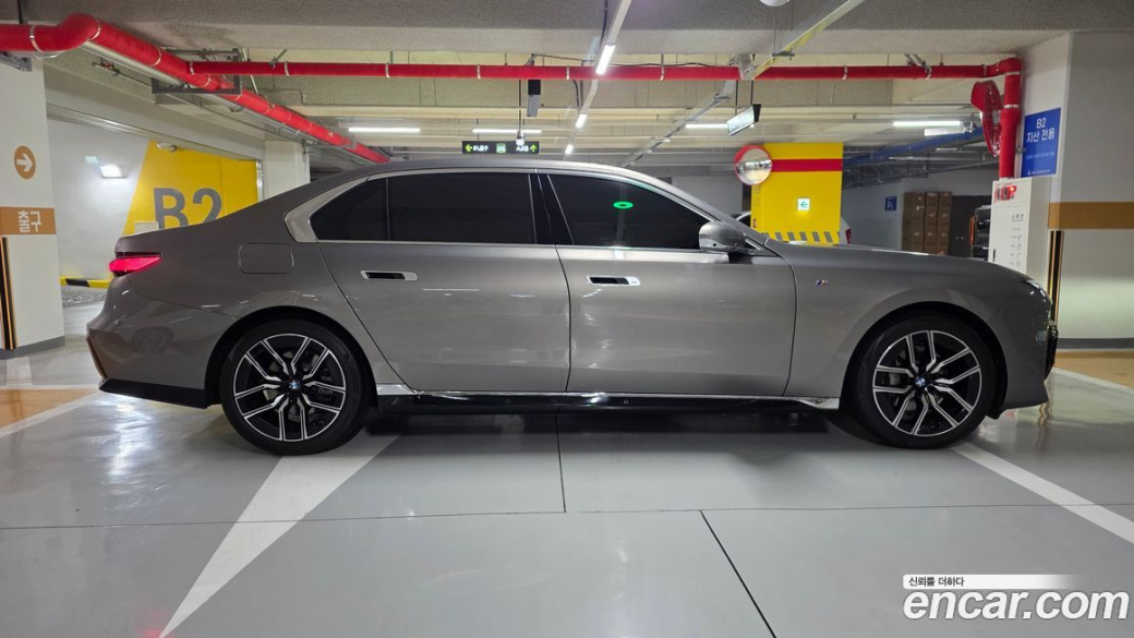 BMW 7-Series 740d xDrive M Sport, 2025