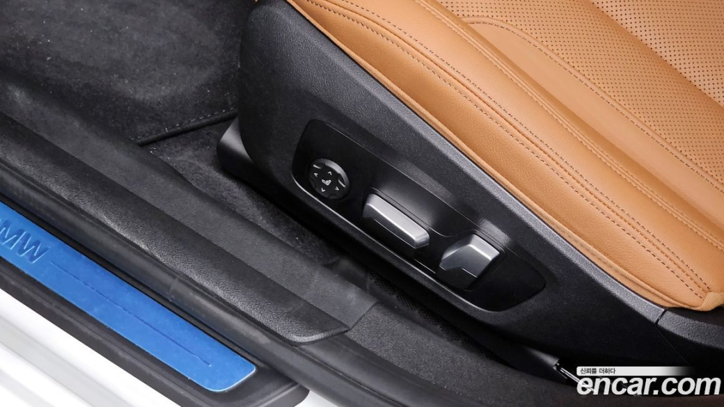 BMW 3-Series 320i, 2023