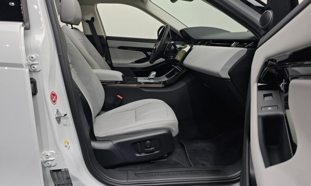 Land Rover Range Rover Evoque P250 S, 2025