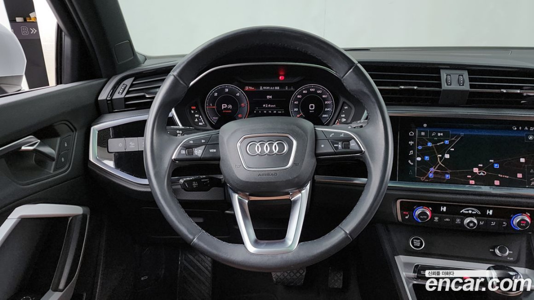 Audi Q3 35 TDI Premium, 2022