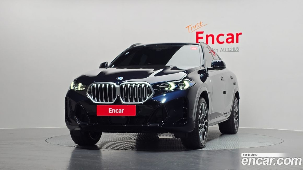 BMW X6 xDrive40i M Sport, 2025