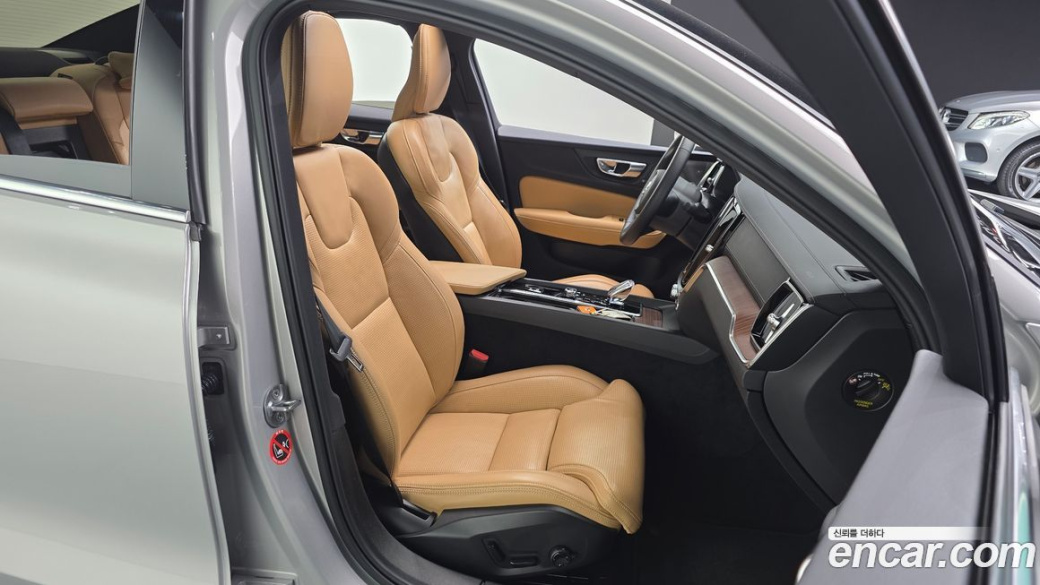 Volvo S60 B5 Ultimate Bright, 2023