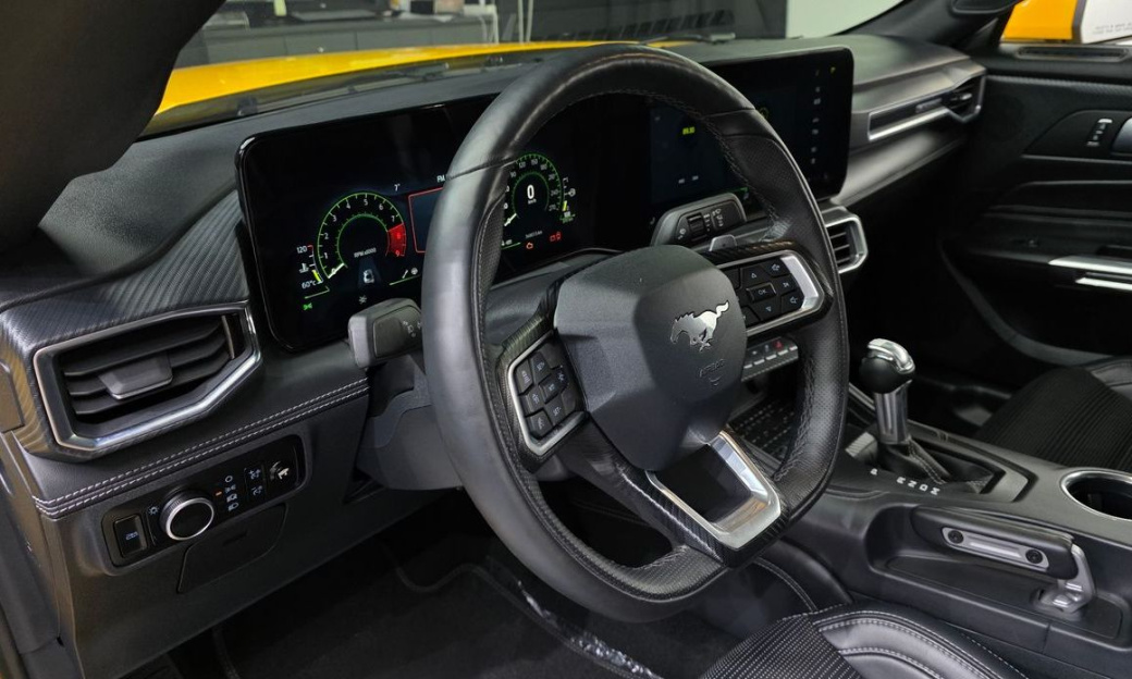 Ford Mustang 5.0 GT Premium Convertible, 2024