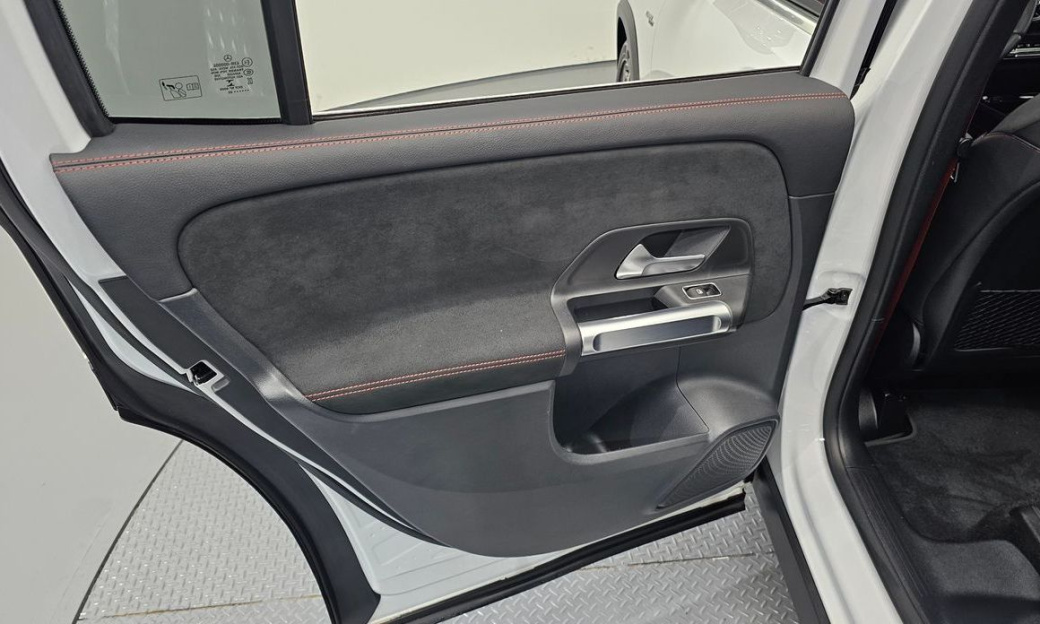 Mercedes-Benz GLB-Class AMG GLB35 4MATIC, 2022