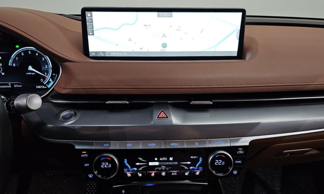 Genesis G80 Gasoline 2.5 Turbo AWD, 2024
