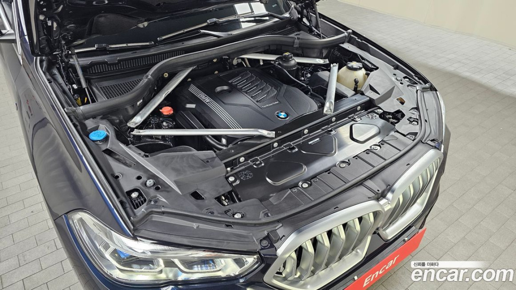 BMW X6 xDrive40i M Sport, 2022