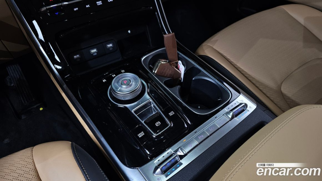 Kia Carnival 7-Seater Signature, 2023