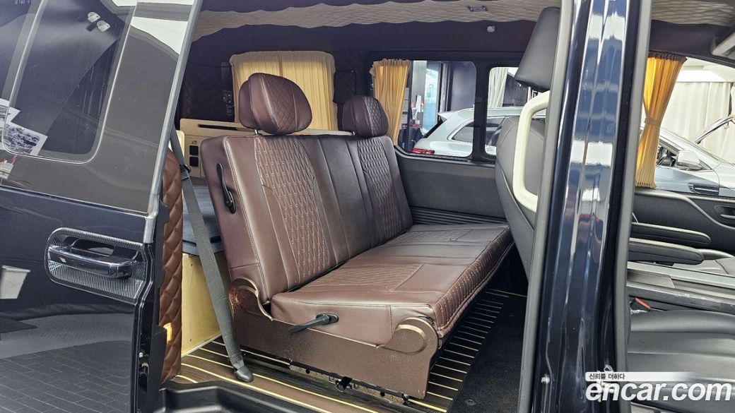 Hyundai Staria 2WD Camping Car, 2024