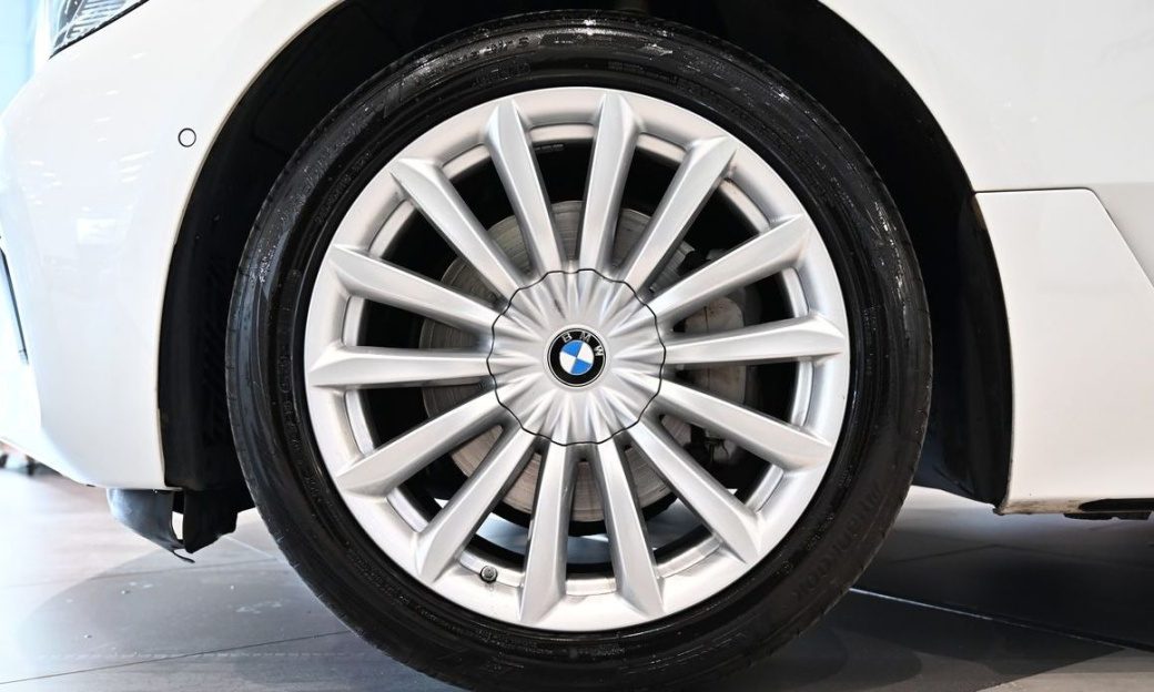 BMW Gran Turismo 630i xDrive Luxury, 2023