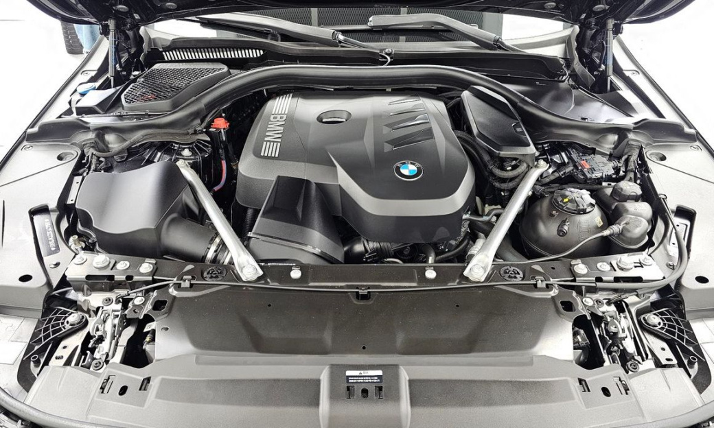 BMW 5-Series 520i M Sport, 2026