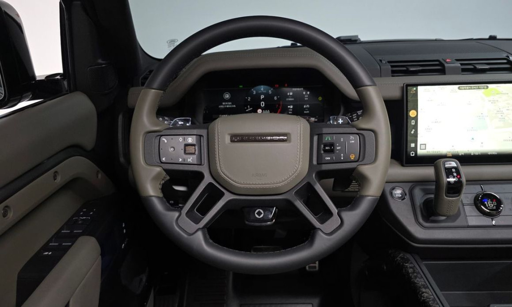 Land Rover Defender 110 P635 Octa Edition 1, 2025