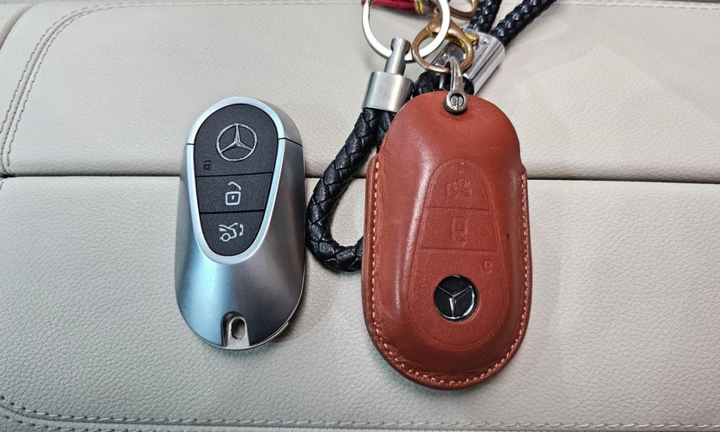 Mercedes-Benz E-Class E220d 4MATIC Exclusive, 2024