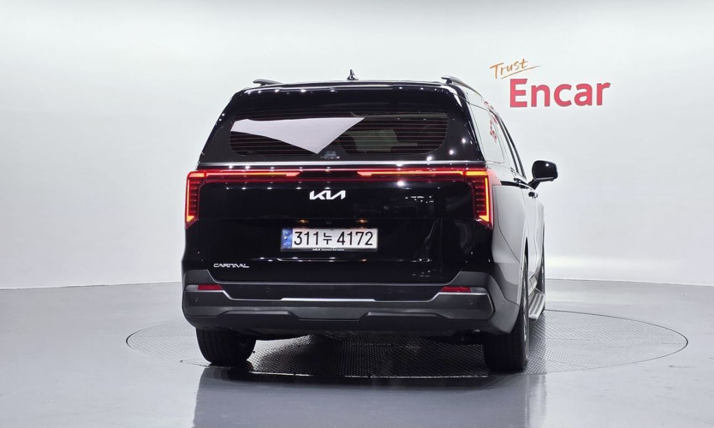 Kia Carnival 7-Seater Gravity, 2024