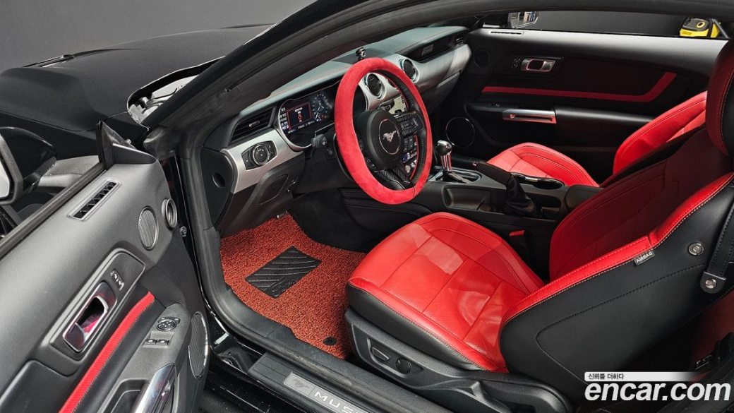 Ford Mustang Coupe, 2023