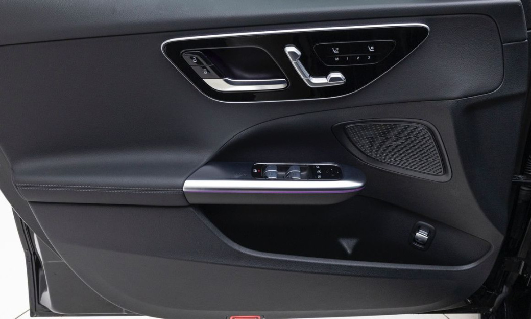 Mercedes-Benz C-Class C200 Avantgarde, 2025