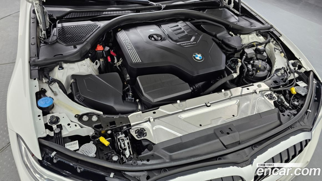 BMW 3-Series 320i M Sport, 2022