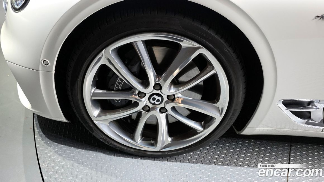 Bentley Continental 4.0 GT Azure, 2023