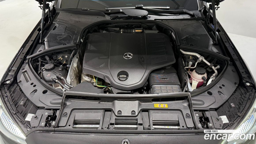 Mercedes-Benz S-Class S500L 4MATIC, 2025