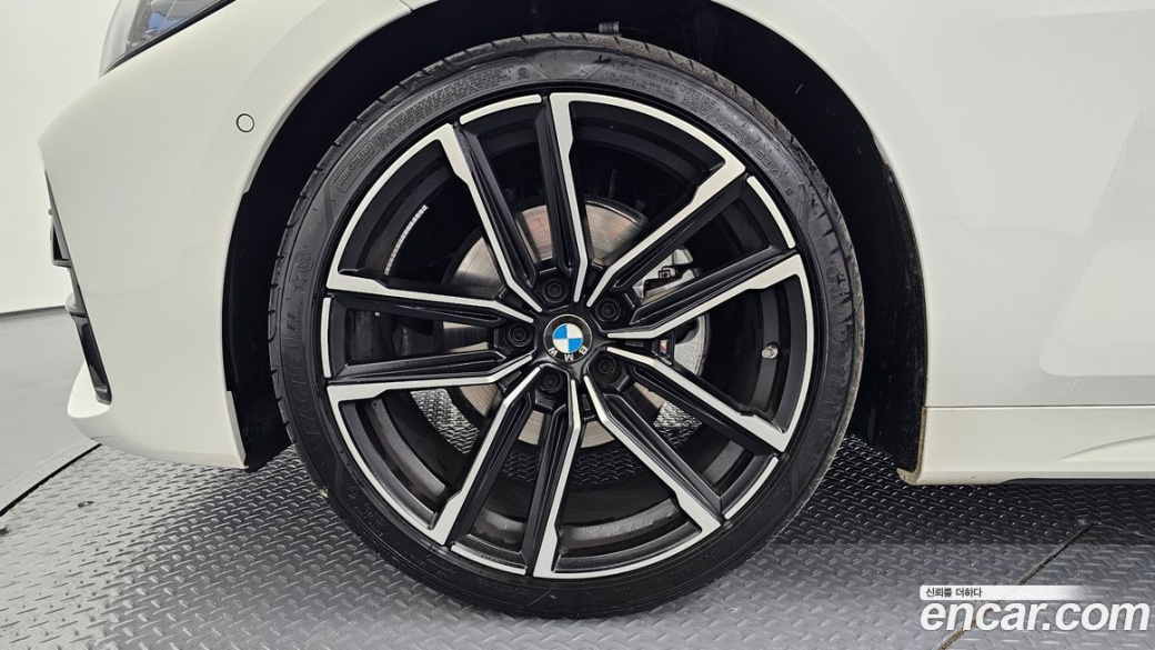 BMW 4-Series 420i M Sport Convertible, 2024