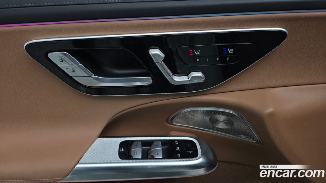 Mercedes-Benz E-Class E300 4MATIC AMG Line, 2025