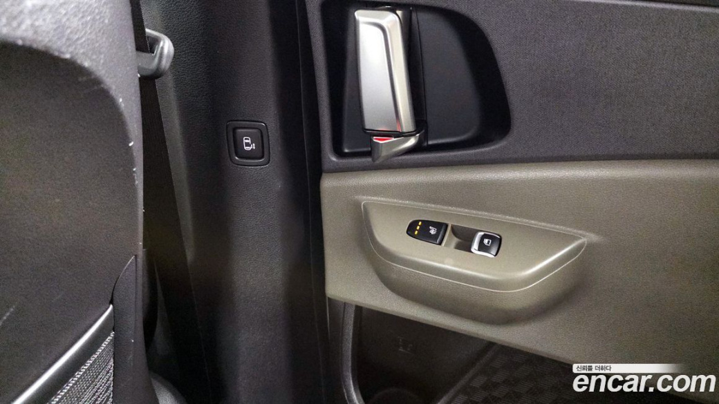 Kia Carnival 9-Seater Prestige, 2024