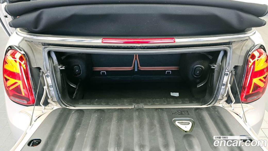 Mini Cooper Convertible Classic, 2022