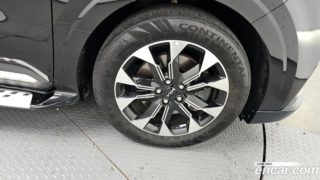 Kia Carnival 7-Seater Hi-Limousine, 2023
