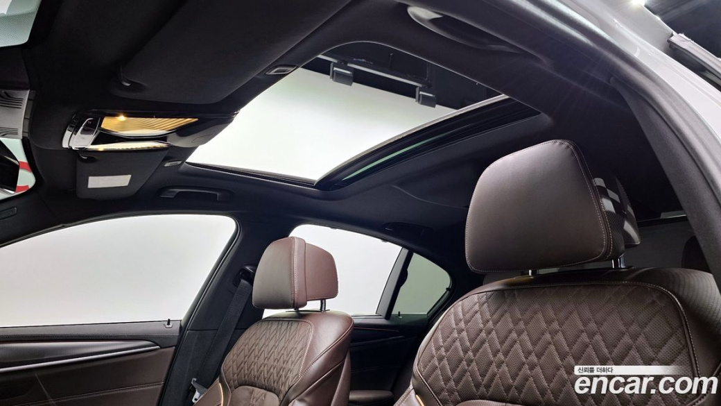 BMW 5-Series 523d xDrive M Sport, 2023
