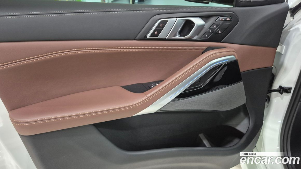 BMW X6 xDrive40i M Sport, 2025