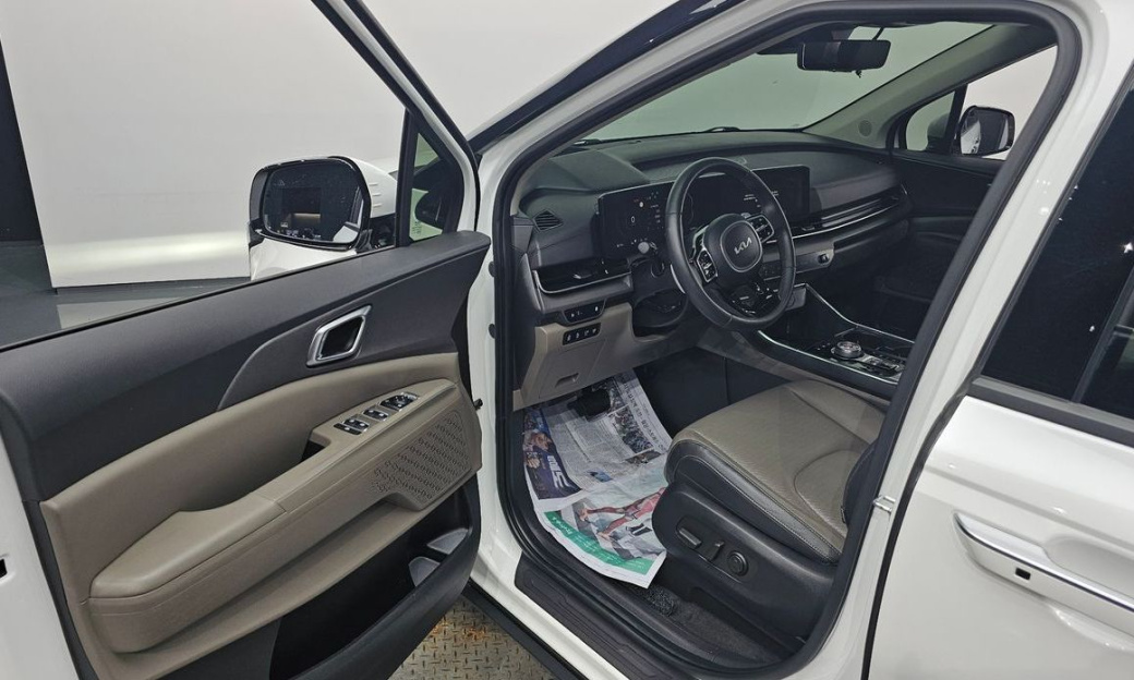 Kia Carnival 9-Seater Noblesse, 2024