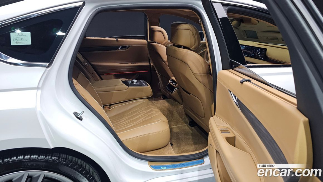 Genesis G80 Gasoline 2.5 Turbo AWD, 2025