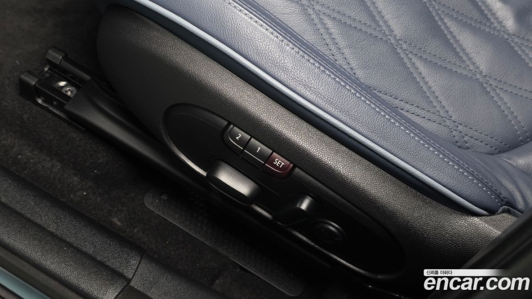 Mini Countryman ALL4 Classic Launch Pack, 2023