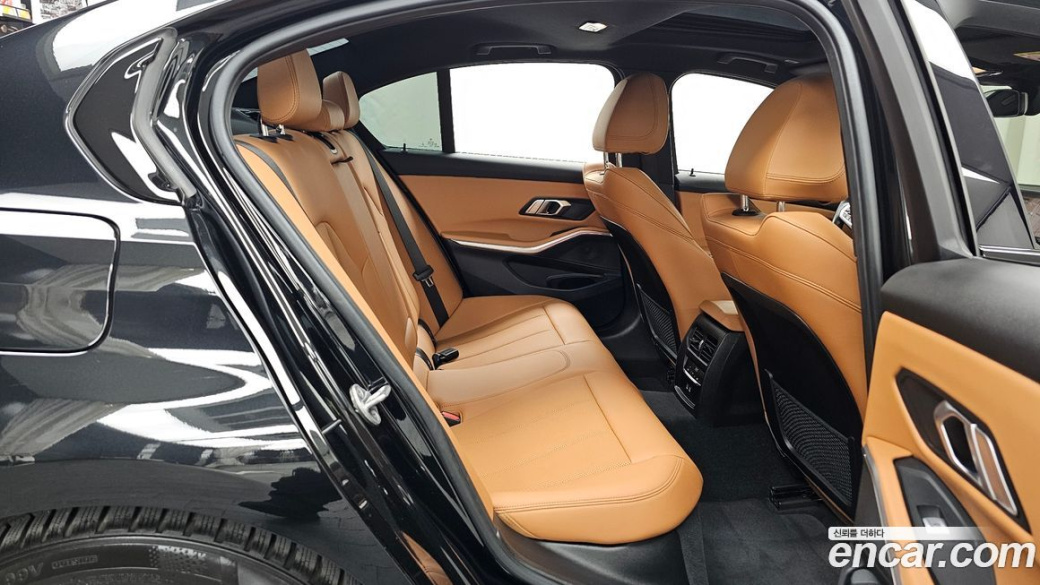 BMW 3-Series 320i M Sport, 2023