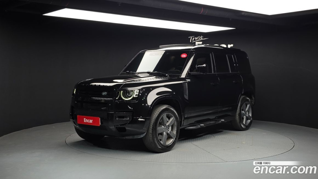 Land Rover Defender 110 D300 X-Dynamic HSE, 2025