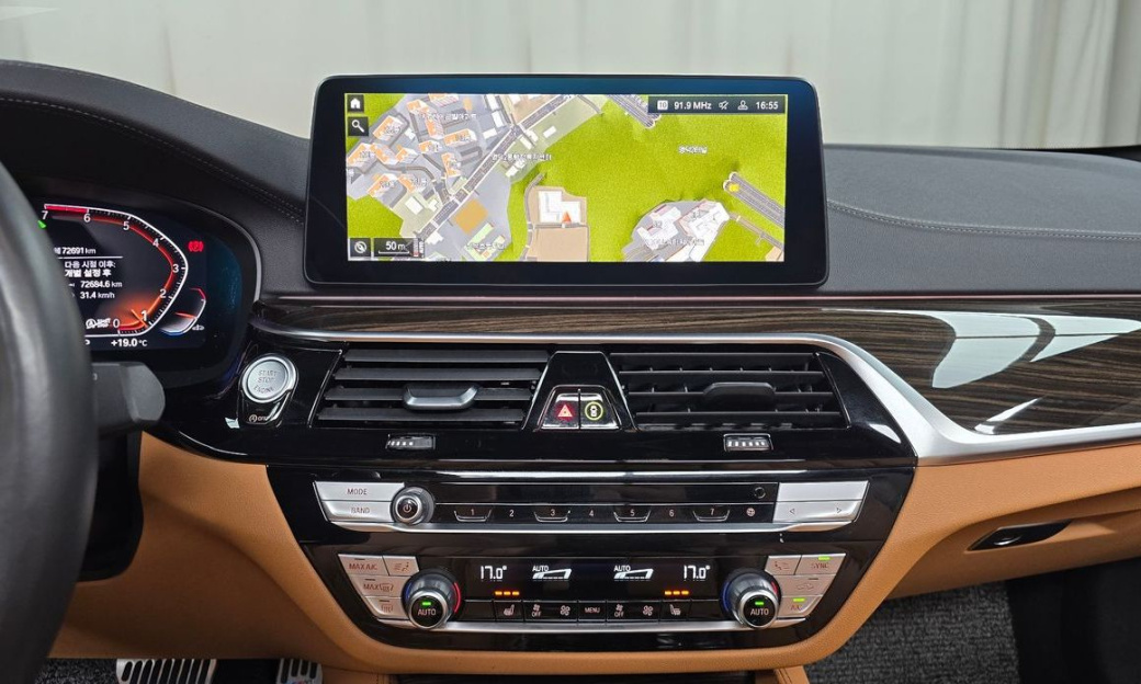 BMW 5-Series 520i M Sport, 2022