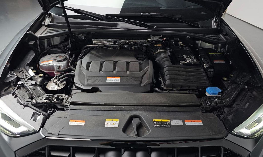 Audi Q3 35 TDI Premium, 2025