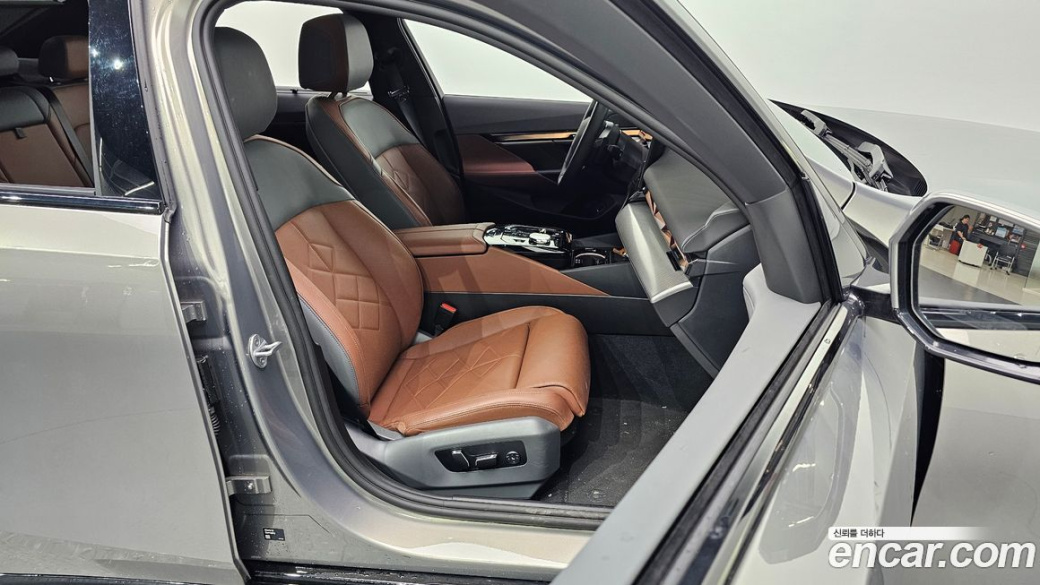 BMW 5-Series 530i xDrive M Sport, 2025