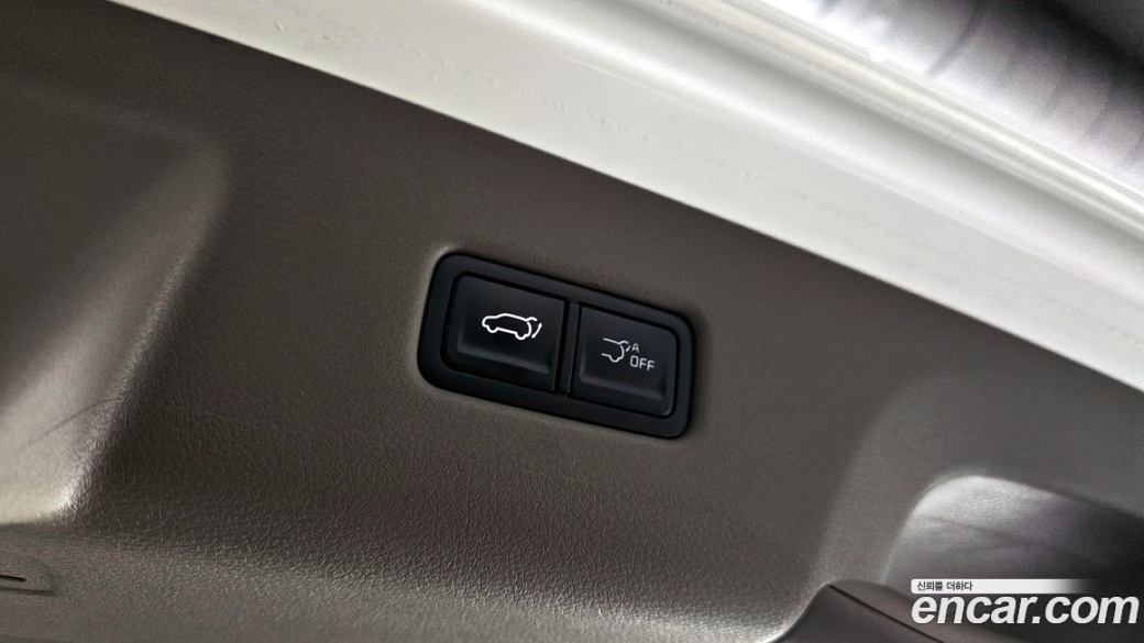 Kia Carnival 9-Seater Signature, 2025