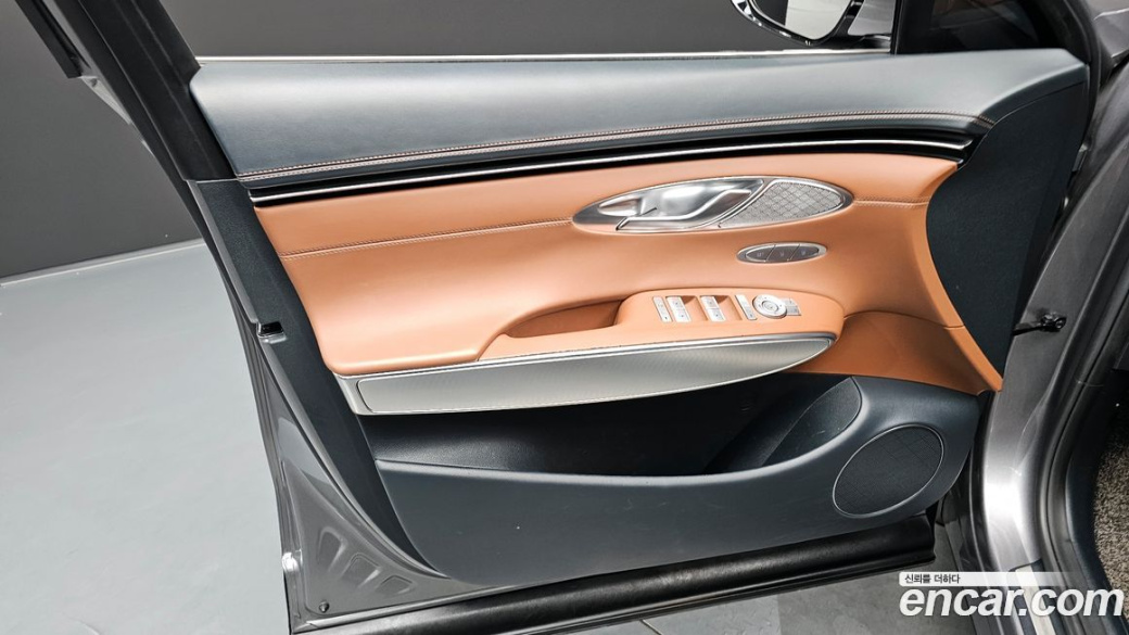 Genesis GV70 2.5T Gasoline 2WD, 2021