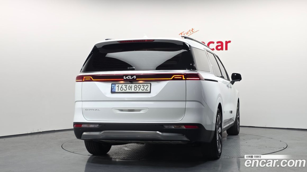 Kia Carnival 7-Seater Signature, 2022