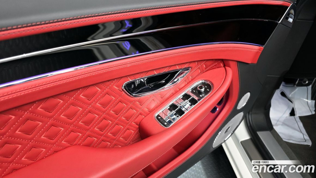 Bentley Continental 4.0 GT Azure, 2023